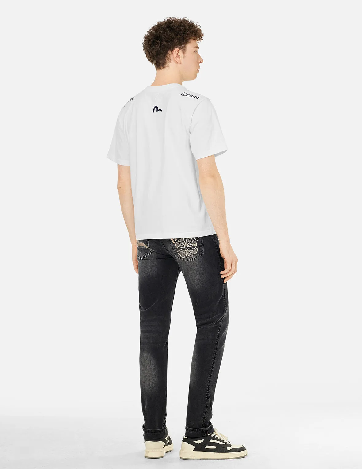 SPRING/ SUMMER COLLECTION 2025 Seagull Embroidery and Multi-logo Print Regular Fit T-shirt